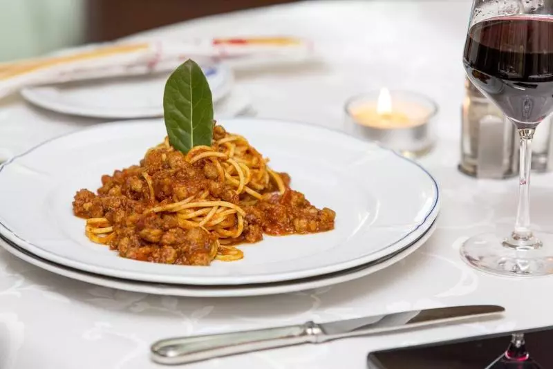 ホテル Ambassador