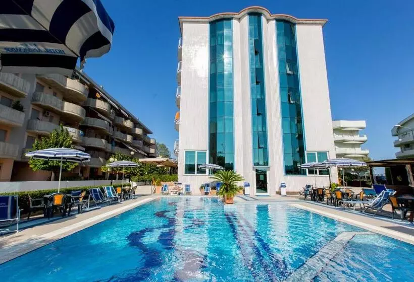 ホテル Ambassador