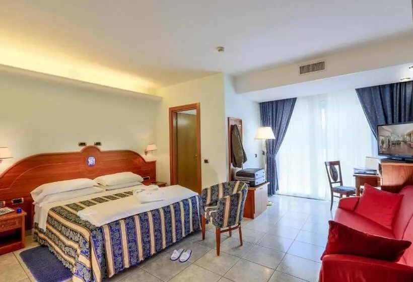 ホテル Ambassador