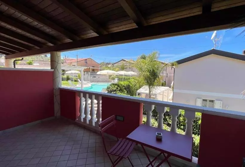 בית מלון כפרי Borgo Di Santa Barbara