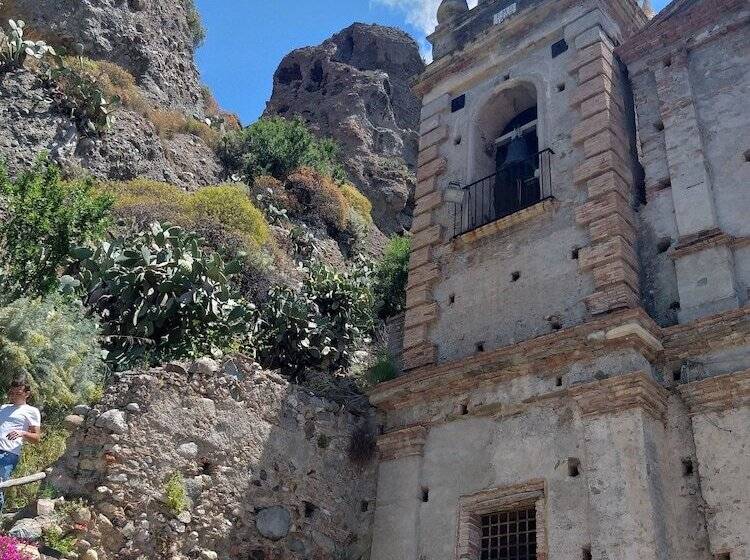 فندق Borgo Di Santa Barbara