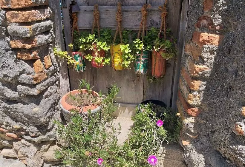 בית מלון כפרי Borgo Di Santa Barbara