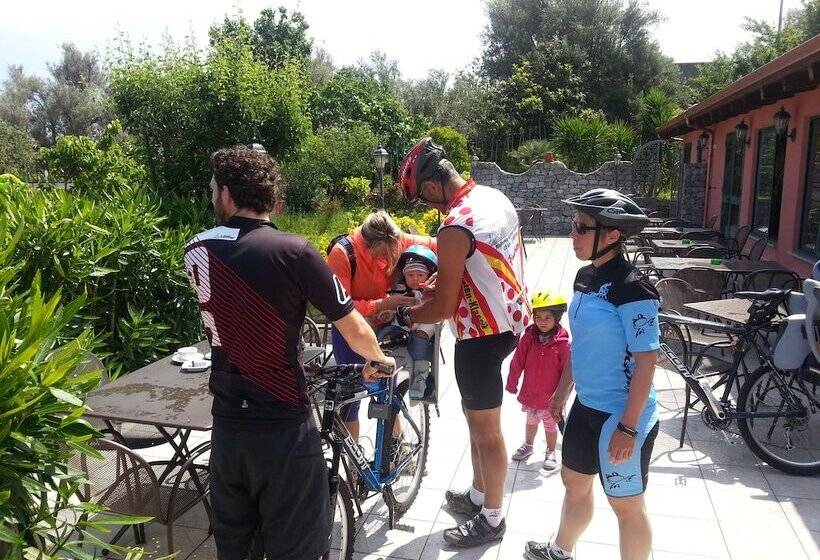 فندق Borgo Di Santa Barbara