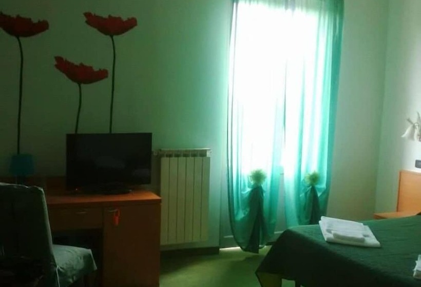 בית מלון כפרי Gli Archi