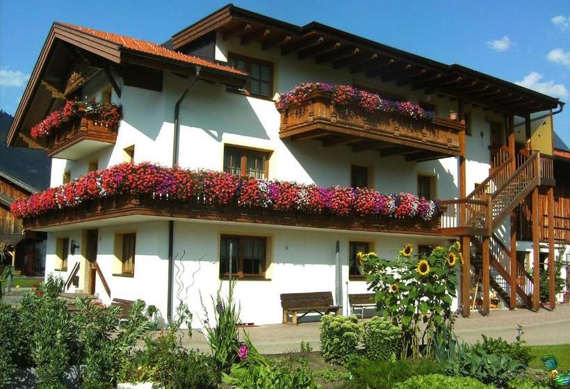 ホテル Haus Krismer