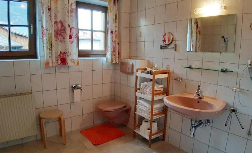 ホテル Haus Krismer