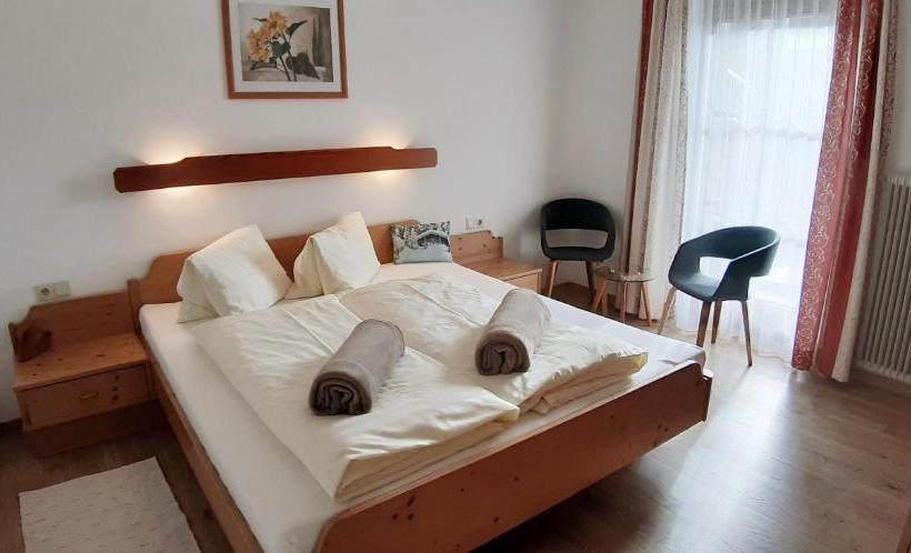 ホテル Haus Krismer