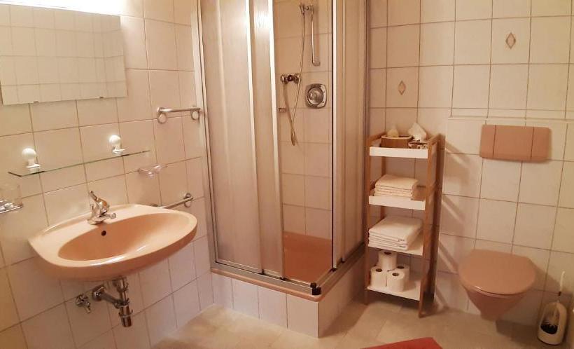 ホテル Haus Krismer