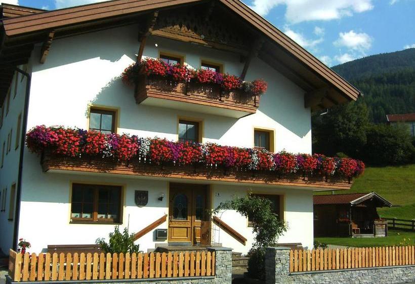 ホテル Haus Krismer