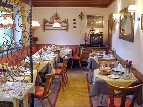 مبيت وإفطار Pension Menkens