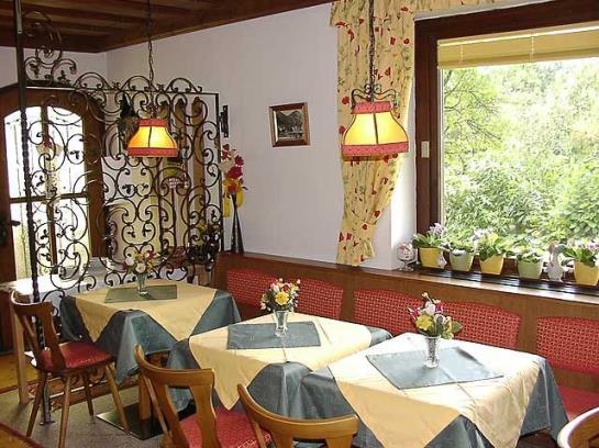 مبيت وإفطار Pension Menkens