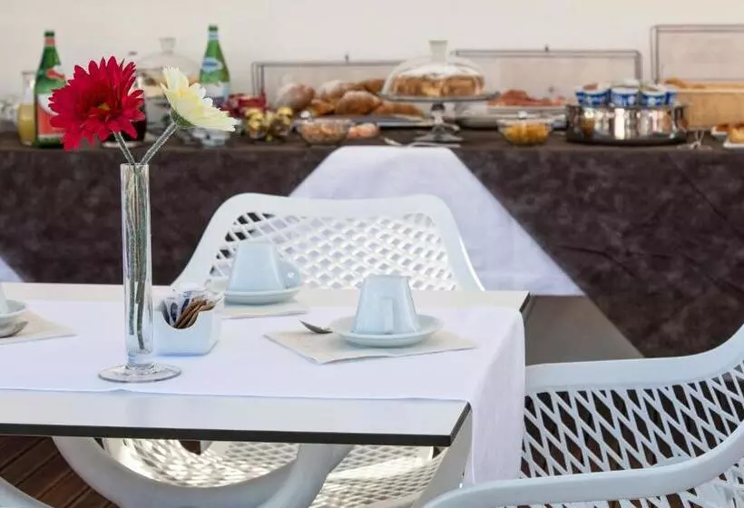 Отель Relais La Pretura