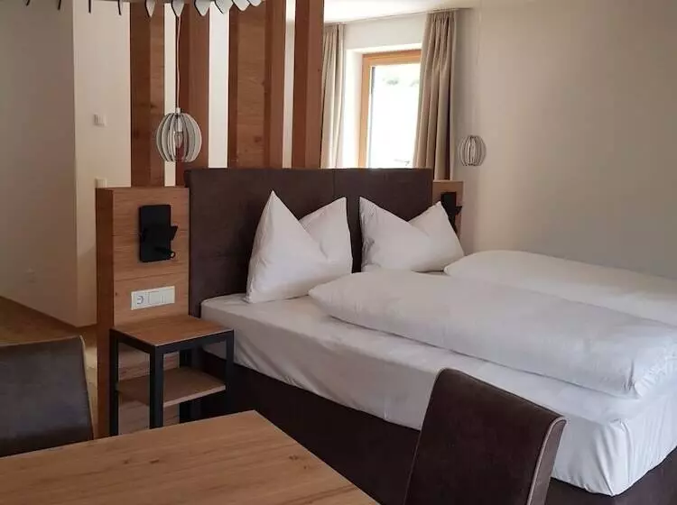 ホテル Restaurant Schaurhof