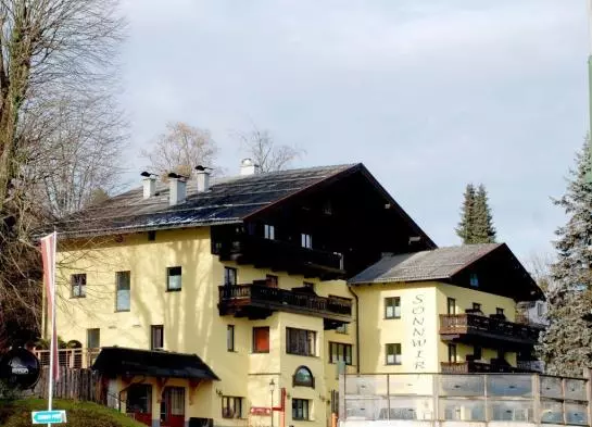 ホテル Sonnwirt