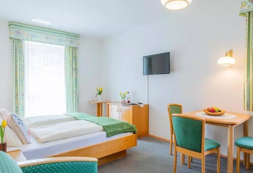 Пансион Garni Weberhäusl