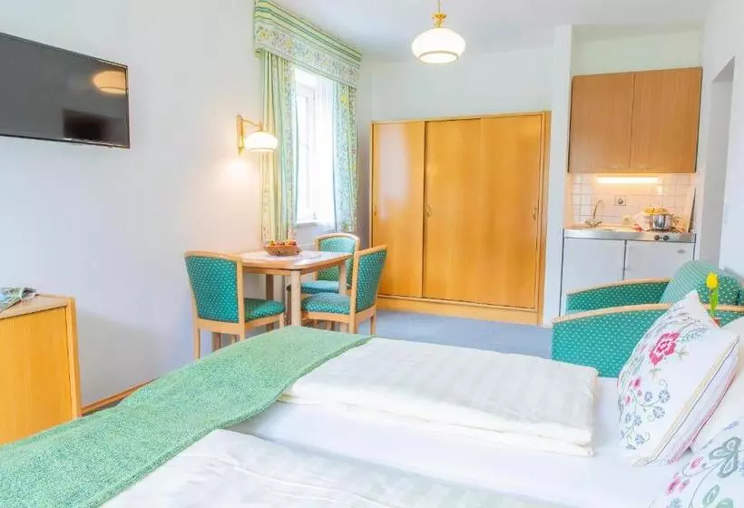 Пансион Garni Weberhäusl