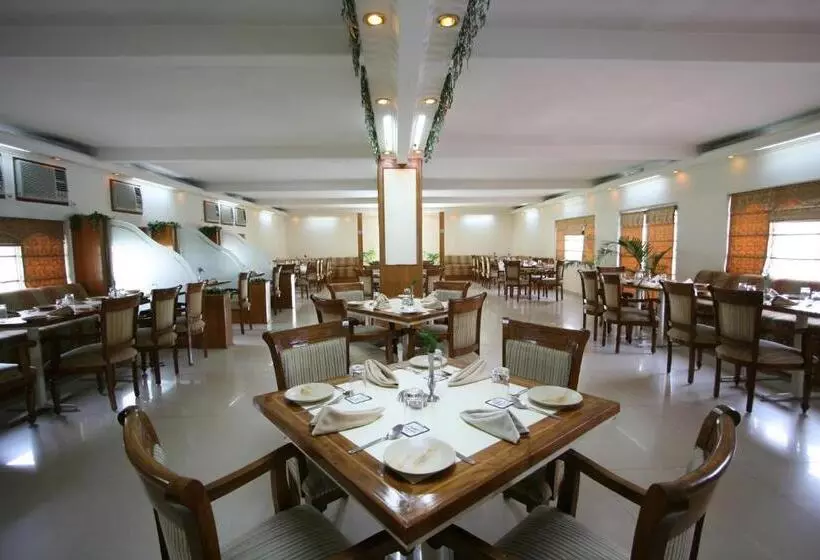 酒店 Aapno Ghar Resort & Amusement Park