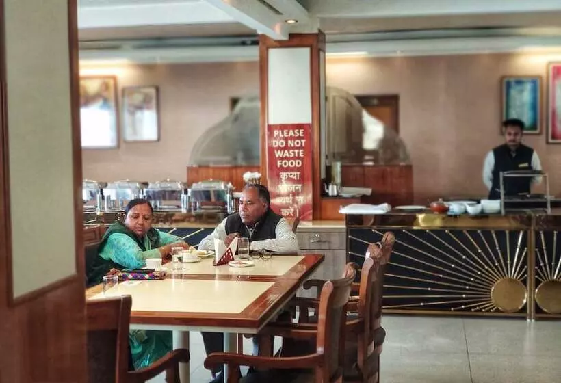 酒店 Aapno Ghar Resort & Amusement Park