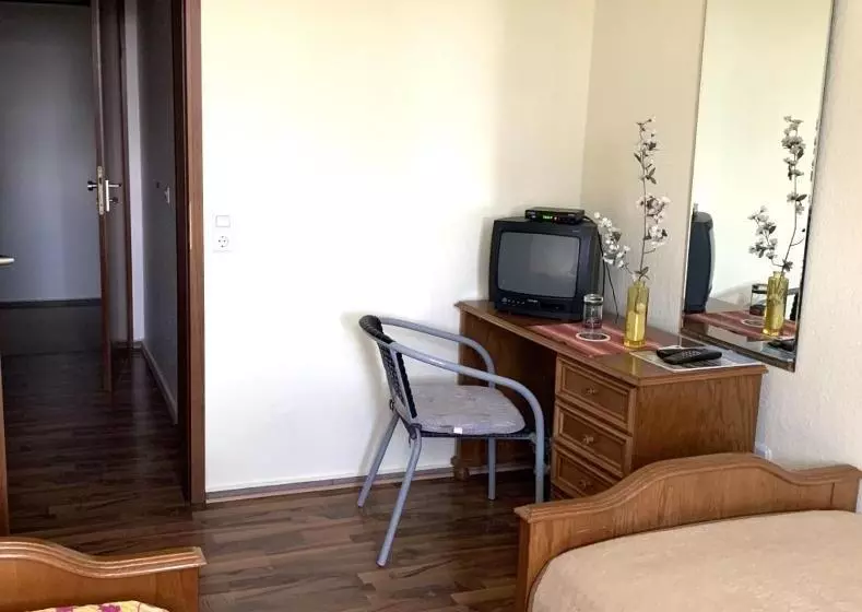 Besotel Mettmann Schicke Fewo Oder Apartments Nähe Golfplatz Gruiten Und Neandertal Mit Glasfaser Wl