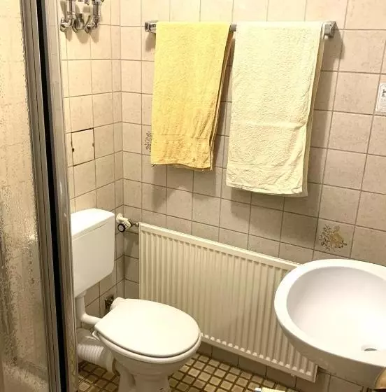 Besotel Mettmann Schicke Fewo Oder Apartments Nähe Golfplatz Gruiten Und Neandertal Mit Glasfaser Wl