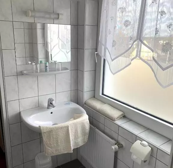 Besotel Mettmann Schicke Fewo Oder Apartments Nähe Golfplatz Gruiten Und Neandertal Mit Glasfaser Wl