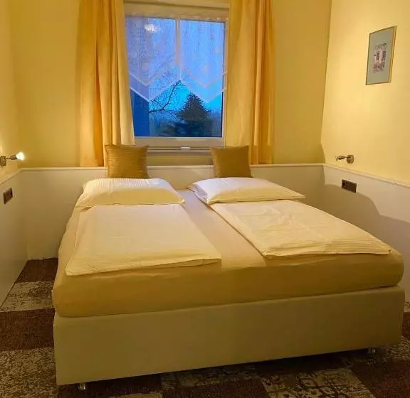 Besotel Mettmann Schicke Fewo Oder Apartments Nähe Golfplatz Gruiten Und Neandertal Mit Glasfaser Wl