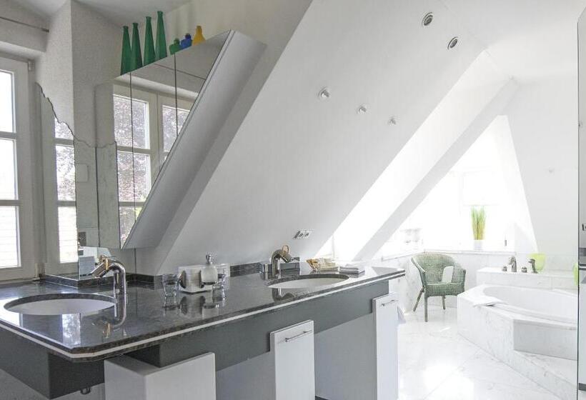 Hotell Artvilla Am See   Buchbar Bis 31 Juni 2024