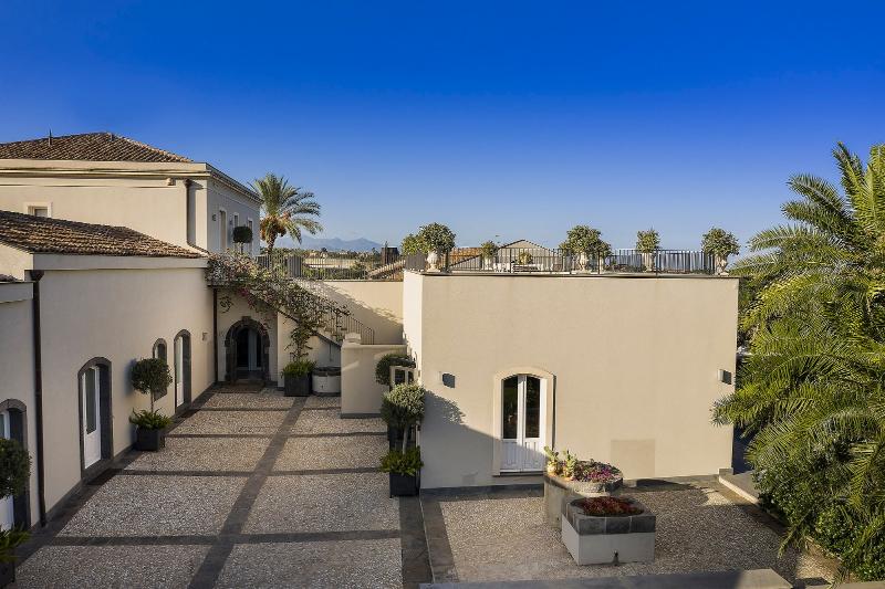 فندق Donna Carmela Resort & Lodges