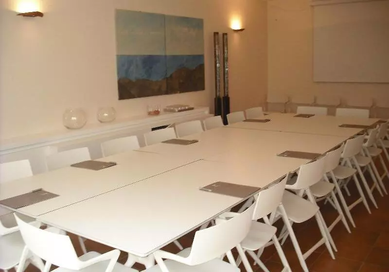 ホテル Donna Carmela Resort & Lodges