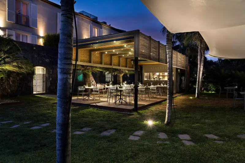 ホテル Donna Carmela Resort & Lodges