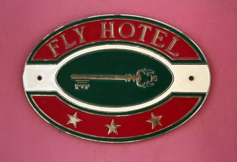 هتل Fly