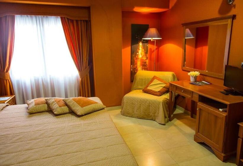 בית מלון כפרי Futura Centro Congressi