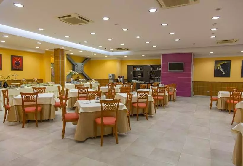 בית מלון כפרי Futura Centro Congressi