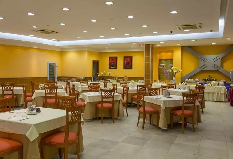 בית מלון כפרי Futura Centro Congressi