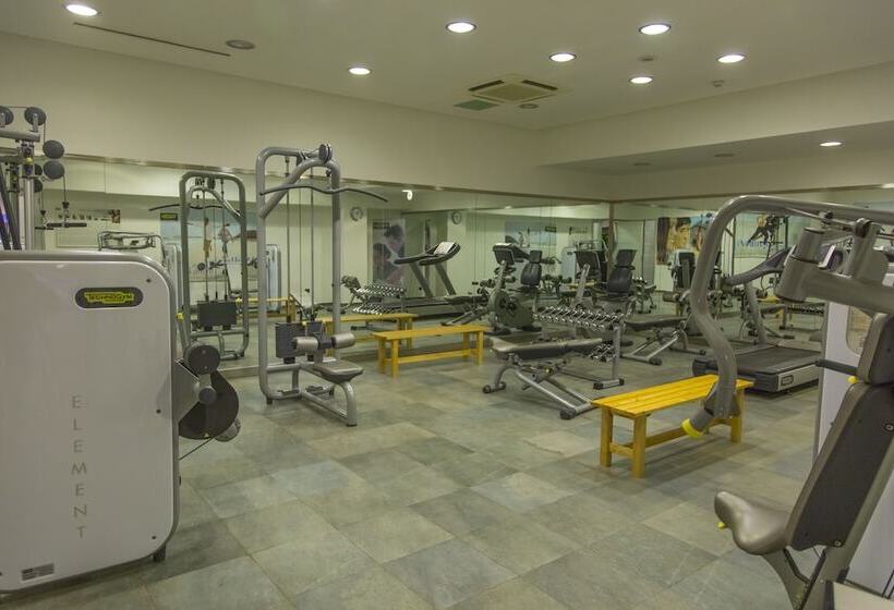 בית מלון כפרי Futura Centro Congressi