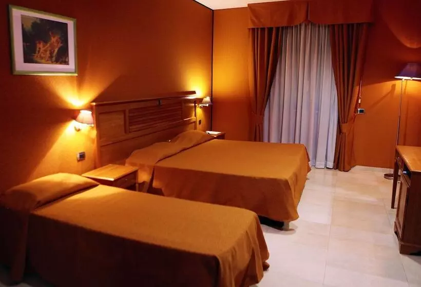 בית מלון כפרי Futura Centro Congressi