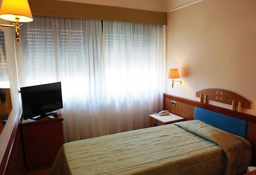 בית מלון כפרי Futura Centro Congressi