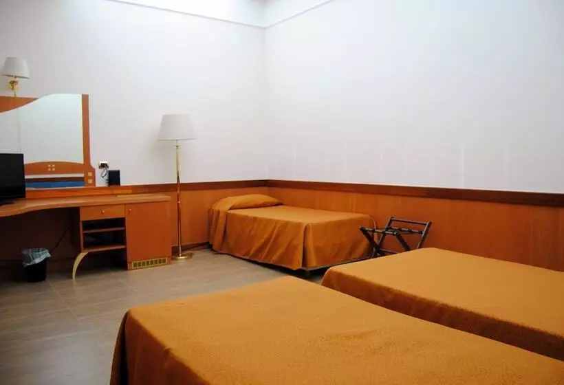 בית מלון כפרי Futura Centro Congressi