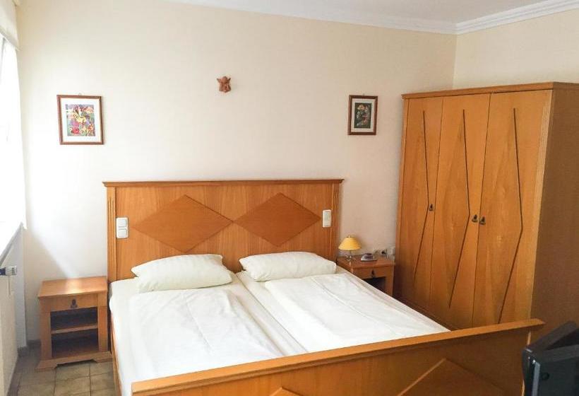 酒店 Pension Mona Lisa