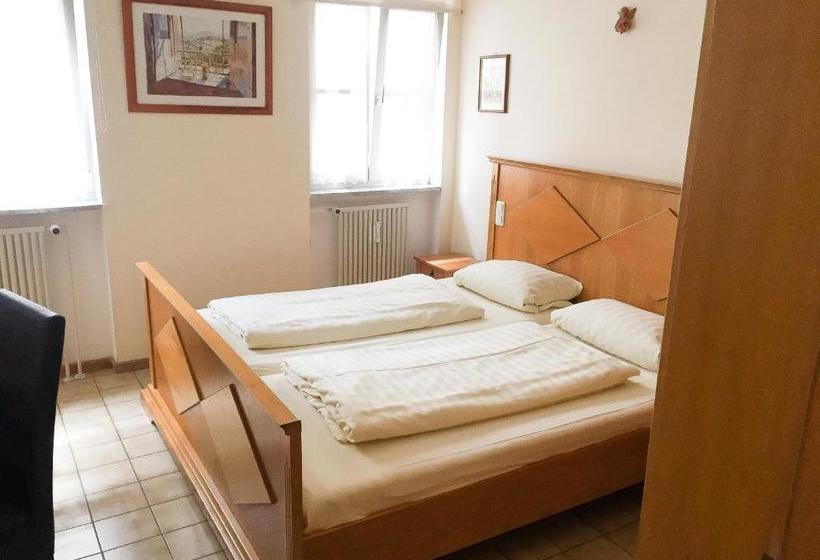 酒店 Pension Mona Lisa