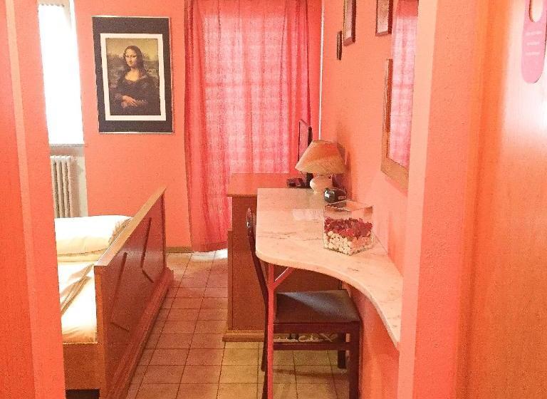 酒店 Pension Mona Lisa