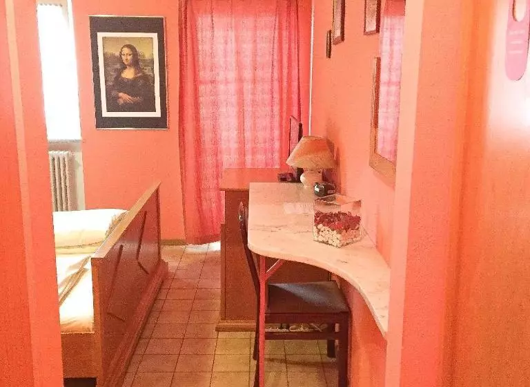 호텔 Pension Mona Lisa