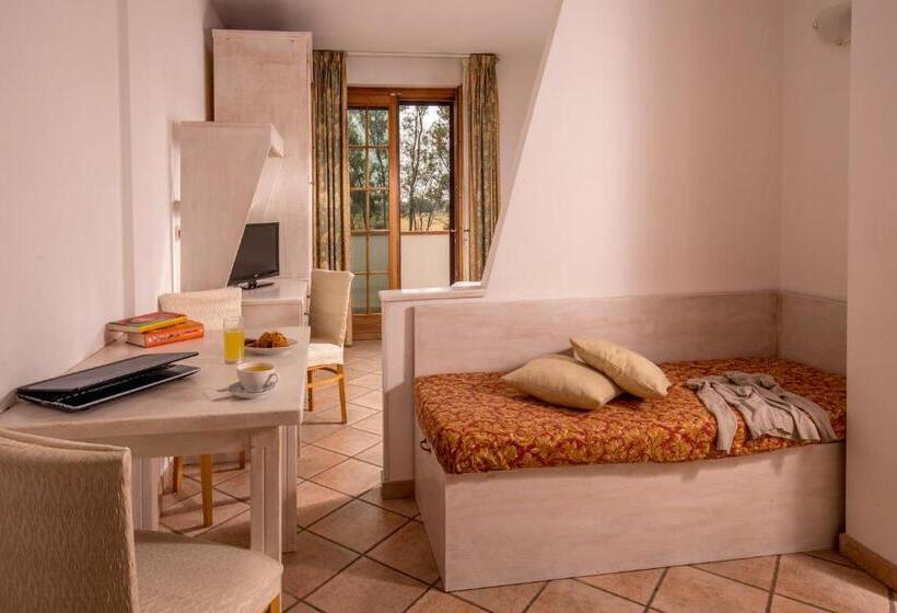 בית מלון כפרי Tris