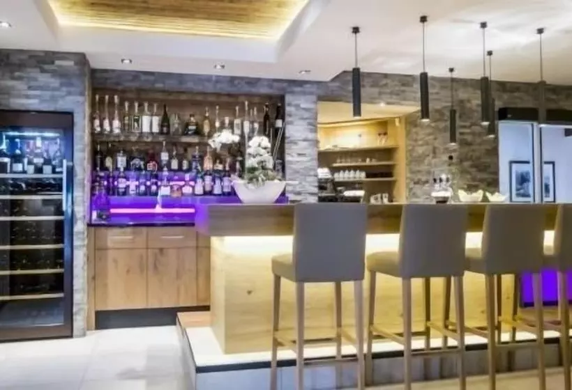 Отель Wiesenhof Gardenresort