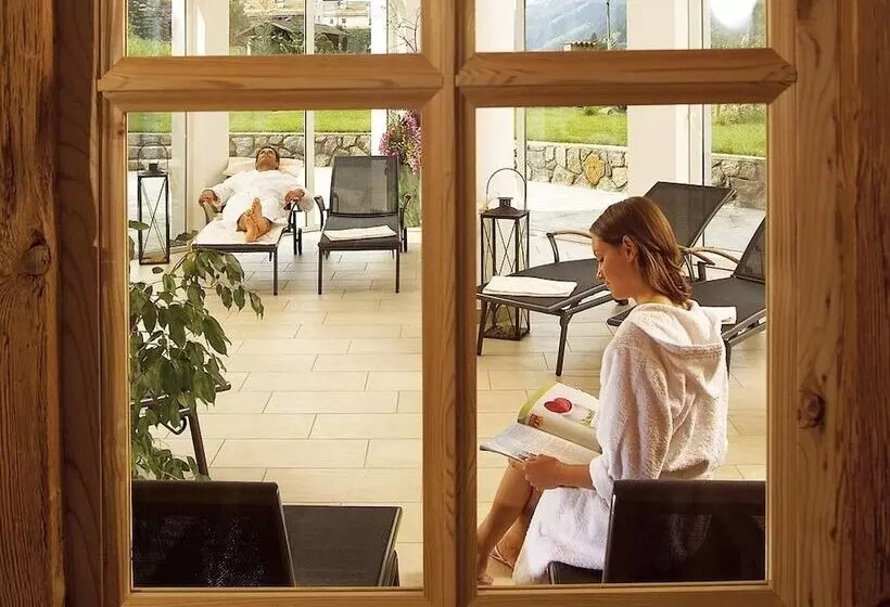 Отель Wiesenhof Gardenresort