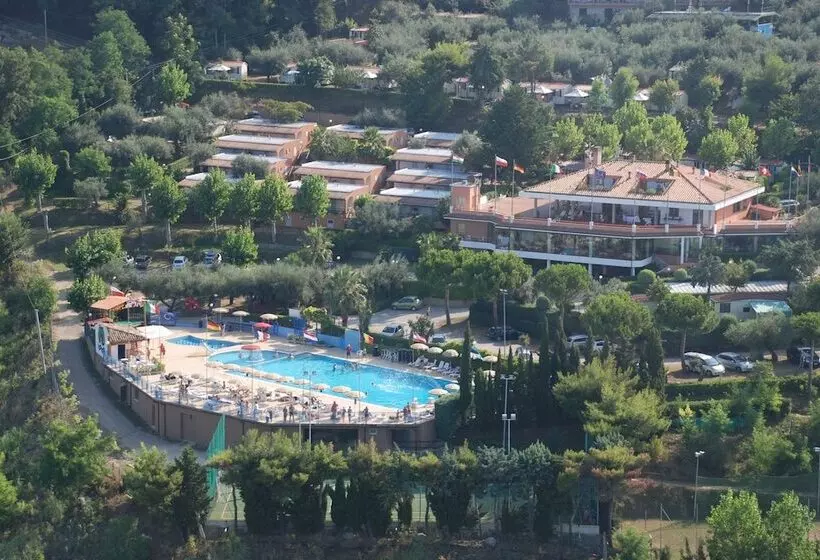 Ihr Europe Garden Village