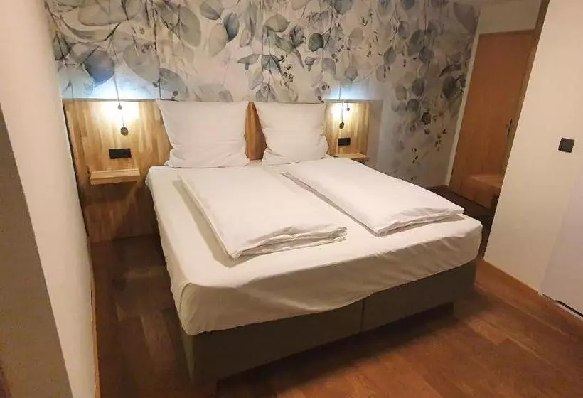 ペンション Der Höfener Garten