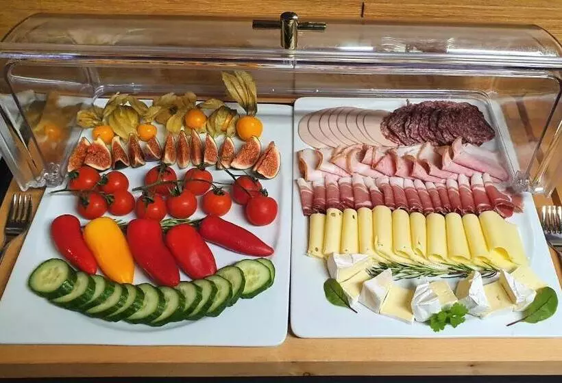 ペンション Der Höfener Garten