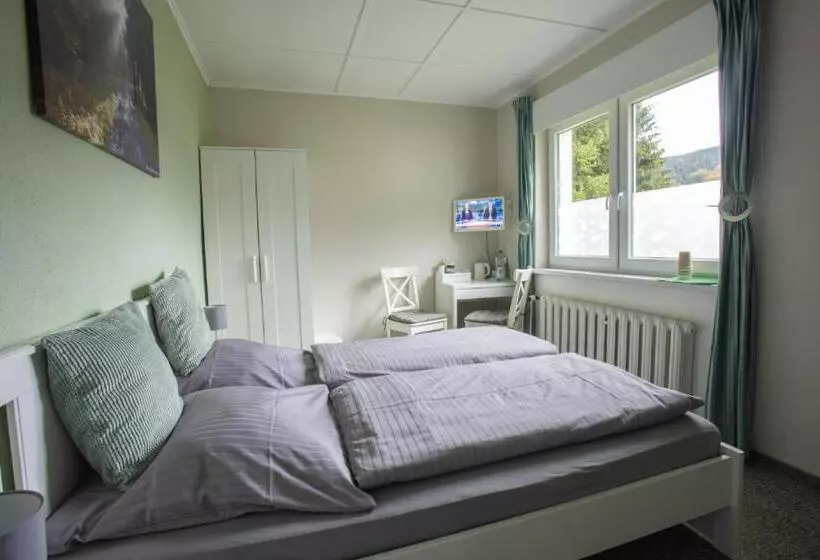 צימר Pension Am Waldesrand