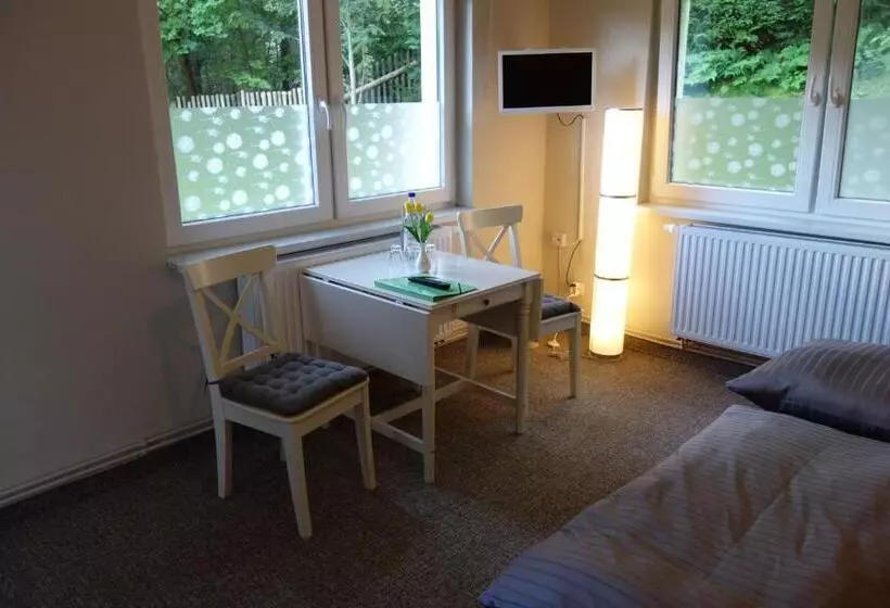 צימר Pension Am Waldesrand